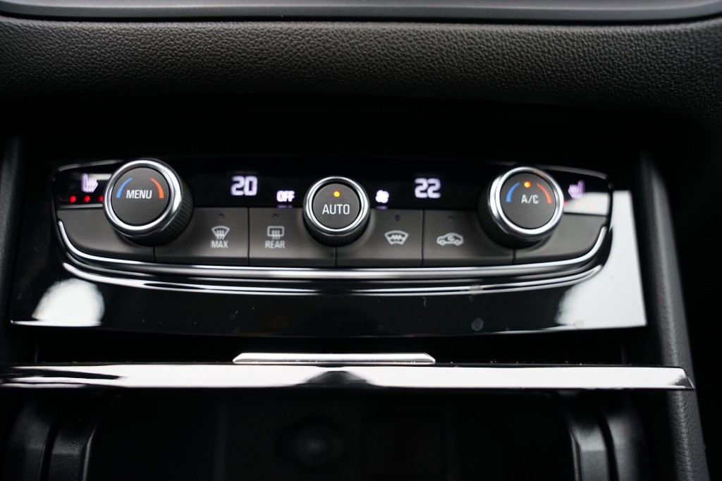 OPEL GRANDLAND SUV 5-drs