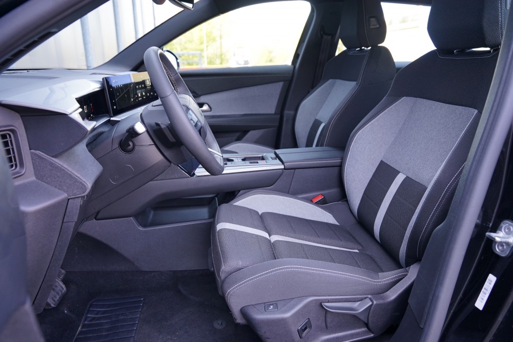 OPEL GRANDLAND SUV 5-drs