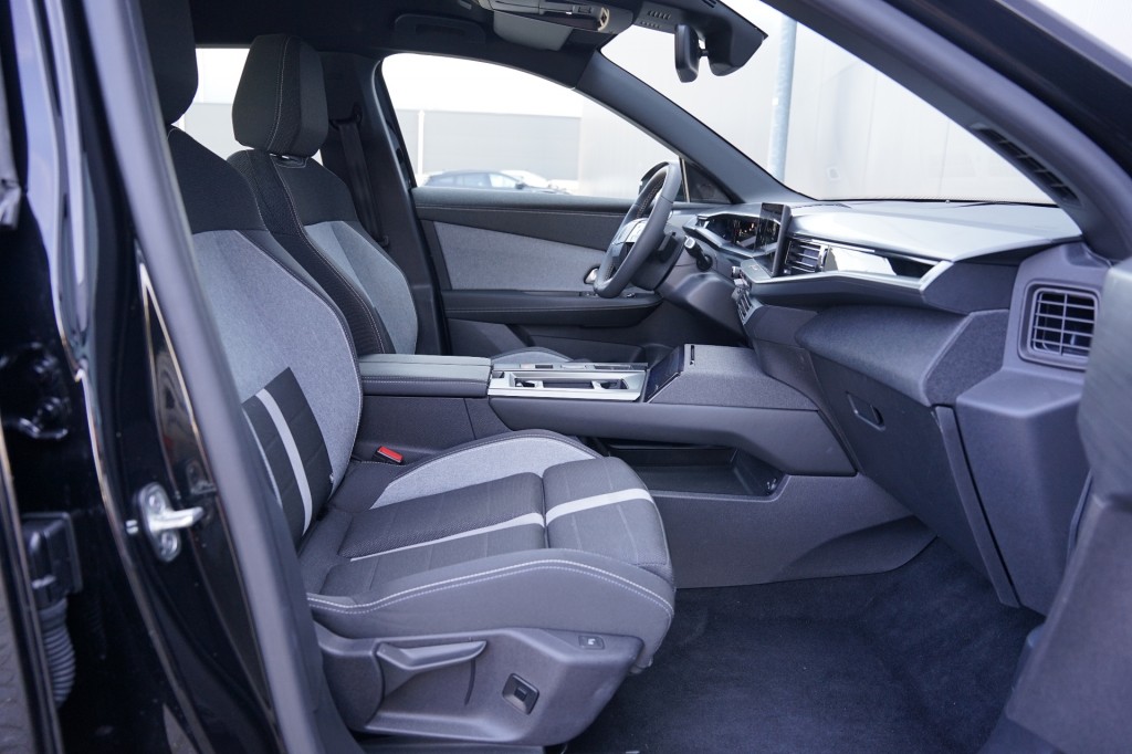 OPEL GRANDLAND SUV 5-drs