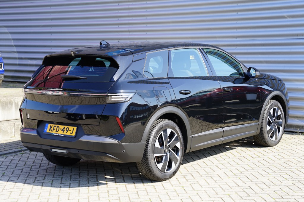 OPEL GRANDLAND SUV 5-drs