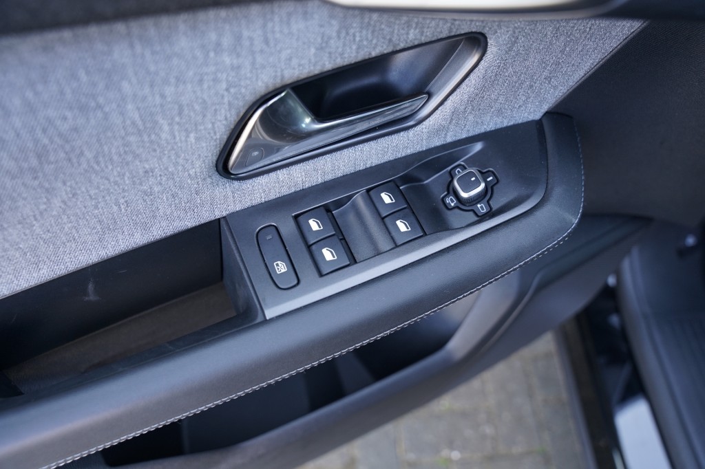 OPEL GRANDLAND SUV 5-drs