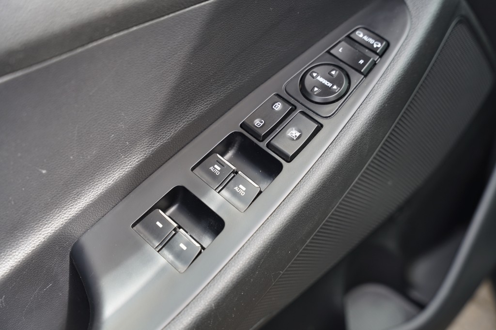 HYUNDAI TUCSON SUV 5-drs