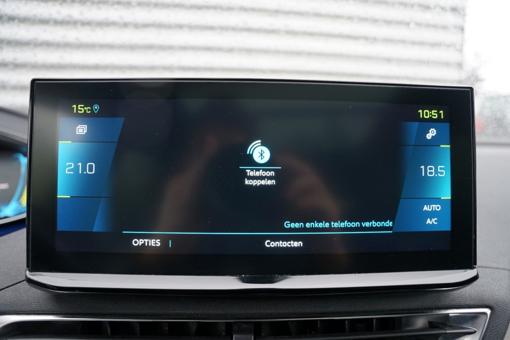 PEUGEOT 3008 SUV 5-drs