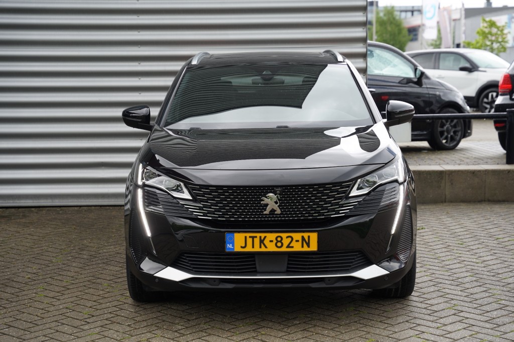 PEUGEOT 3008 SUV 5-drs