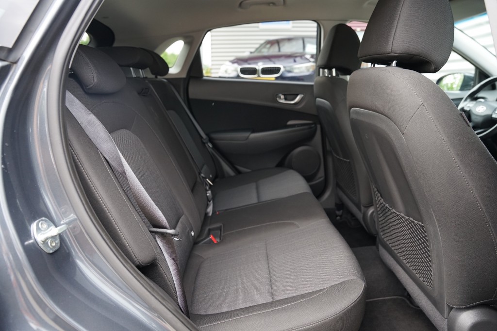 HYUNDAI KONA SUV 5-drs