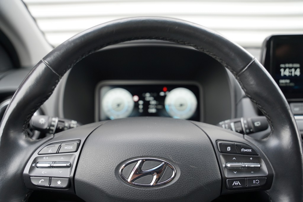 HYUNDAI KONA SUV 5-drs