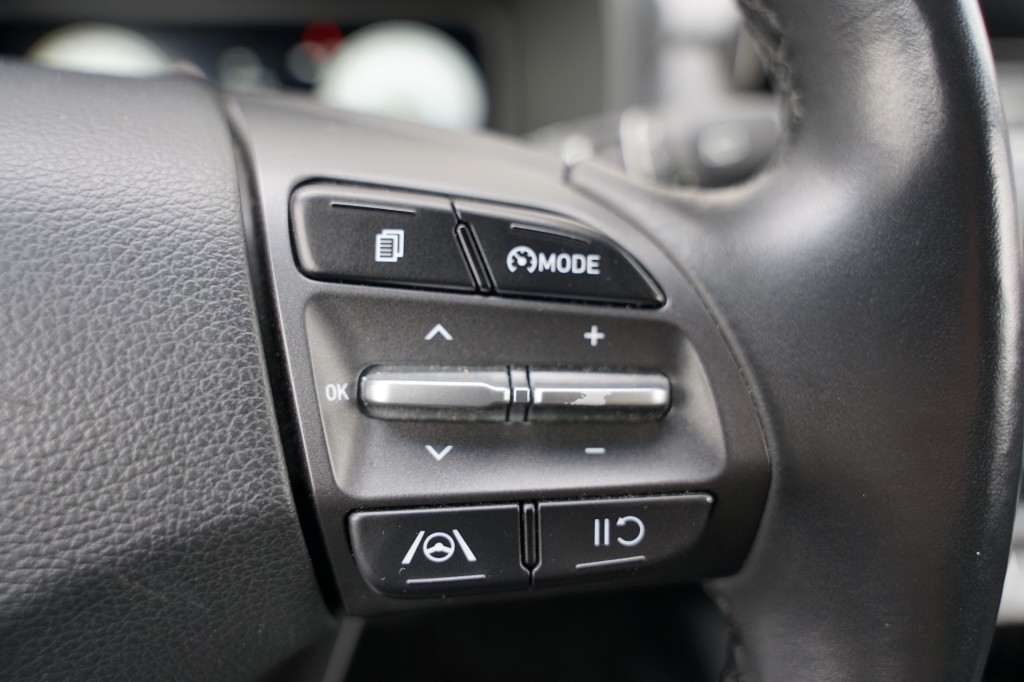 HYUNDAI KONA SUV 5-drs