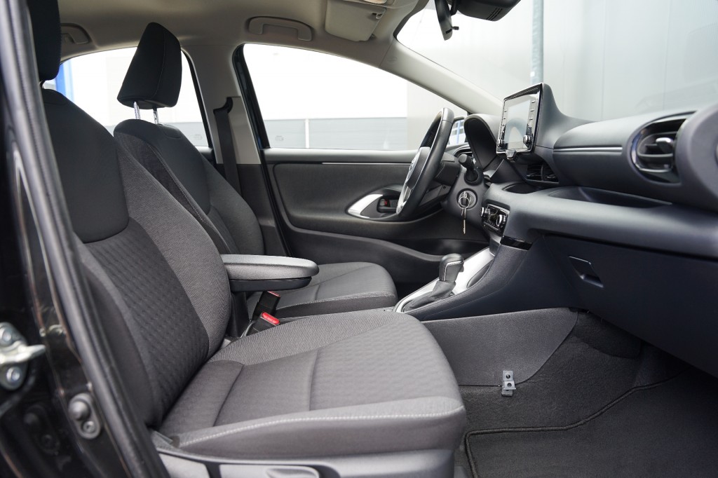 TOYOTA YARIS Hatchback 5 drs