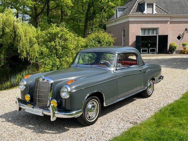 MERCEDES-BENZ 220 S Coupe Ponton 1958 Europese auto SCHUIFDAK #BEAUTY De Croon Classics & More, 7391al TWELLO