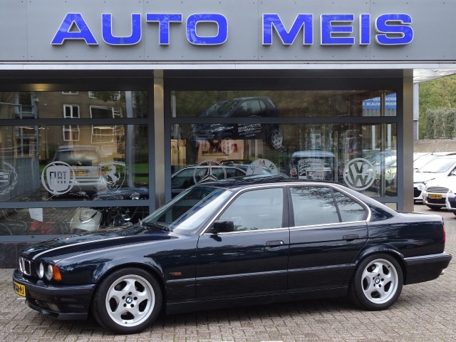 BMW 5-SERIE 530i V8 Automaat e34 Xenon / Leder / Schuifdak / Unieke auto!, Autobedrijf Meis-Jacqx V.O.F., Heerlen