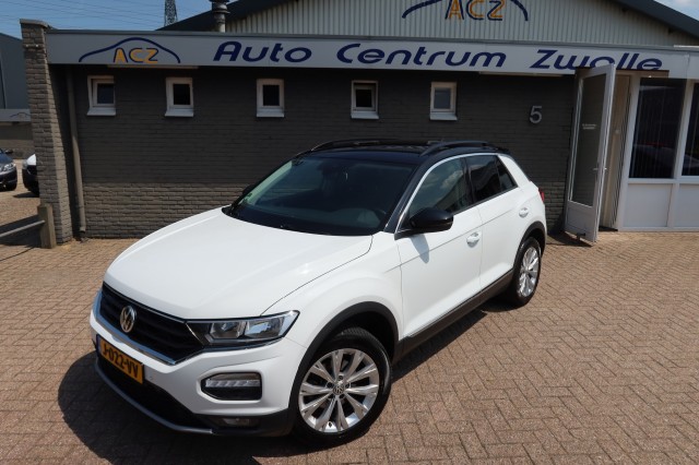 VOLKSWAGEN T-ROC 1.0 TSI STYLE, APPLE CARPLAY, TREKHAAK ENZ..., Auto Centrum Zwolle, Zwolle