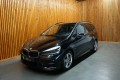 BMW 2-SERIE 218I GRAN TOURER M-SPORT 7 PERSOONS AUTOMAAT/ PANODAK ABC Cars, Nieuwe Pekela