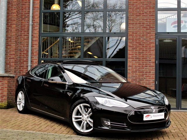 TESLA MODEL S S 85 422 pk 0% bijtelling/ Pano/ 7 persoons/ Privacyglas, Heuterman Auto's B.V, Oosterbeek