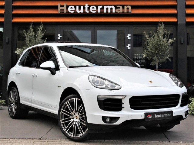 PORSCHE CAYENNE 3.0 S E-Hybrid Aut./ Panodak/ Bose/ LED, Heuterman Auto's B.V, Heteren