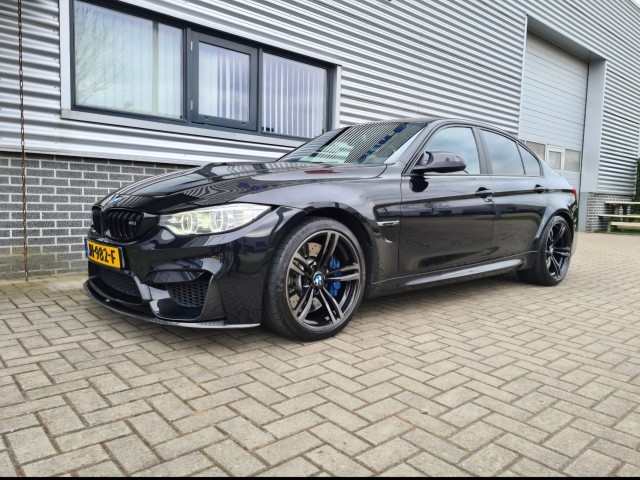 BMW M3 F80 LEDER NAVI CRUISE PDC CARBON BLACK ON BLACK, Van Eek Auto`s, Vaassen