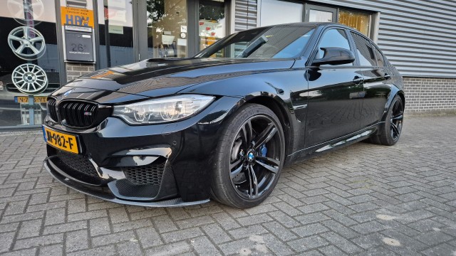 BMW M3 F80 LEDER NAVI CRUISE PDC CARBON BLACK ON BLACK, Van Eek Auto`s, Vaassen
