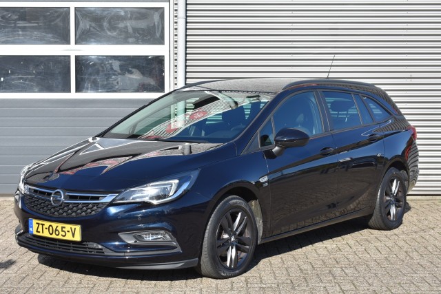 OPEL ASTRA 120 YEAR EDITION / BUSINESS / PDC VOOR / NAVI / TREKHAAK, Grouwstra Personen- en Bedrijfsautos BV, Deventer