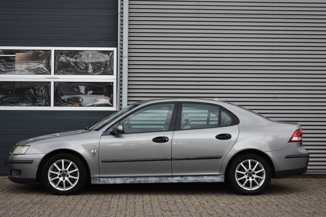 SAAB 9-3 2.0T VECTOR / AIRCO / GOED ONDERHOUDEN , Grouwstra Personen- en Bedrijfsautos BV, Deventer
