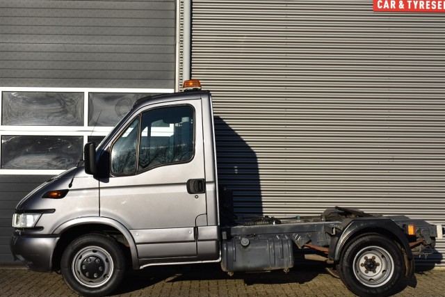 IVECO DAILY CHASSIS CAB 40C13 300, Grouwstra Personen- en Bedrijfsautos BV, Deventer