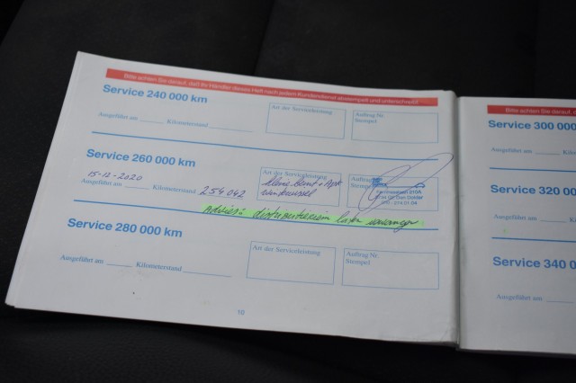 VOLVO V70 2.4 / AIRCO / STOELVERWARMING / CRUISE CONTROL, Grouwstra Personen- en Bedrijfsautos BV, Deventer