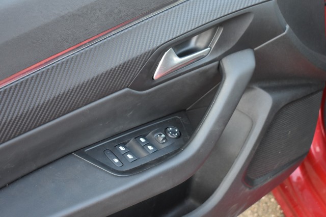 PEUGEOT 508 1.6 HYB / CARPLAY / STOELVERWARMING / CAMERA , Grouwstra Personen- en Bedrijfsautos BV, Deventer