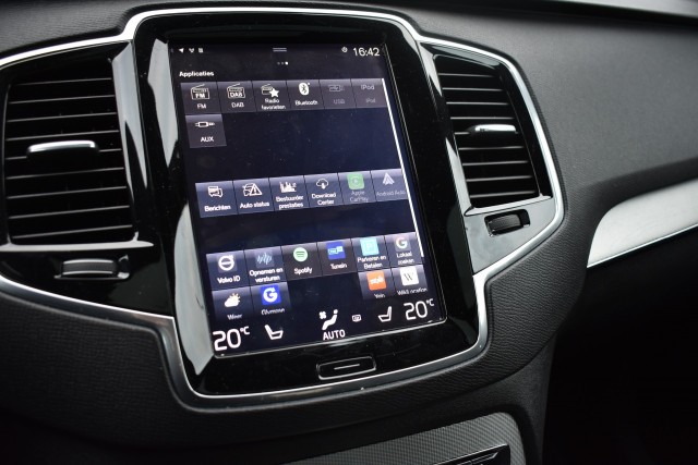 VOLVO XC90 2.0 T8 / POLESTAR ENGINEERED / HEICO UITLATEN / STOELVENTILATIE, Grouwstra Personen- en Bedrijfsautos BV, Deventer