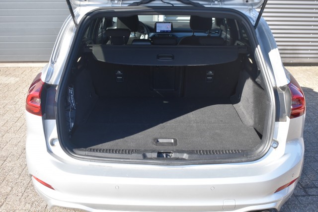 FORD FOCUS 1.0 EBH / ST LINE / CARPLAY / BTW AUTO, Grouwstra Personen- en Bedrijfsautos BV, Deventer