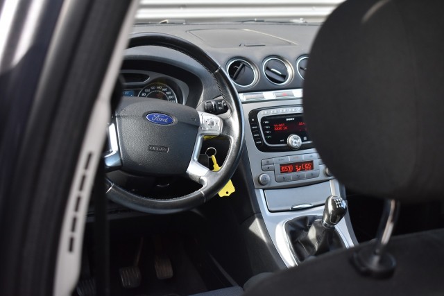 FORD S-MAX 2.0-16V / STOELVERWARMING / AIRCO , Grouwstra Personen- en Bedrijfsautos BV, Deventer