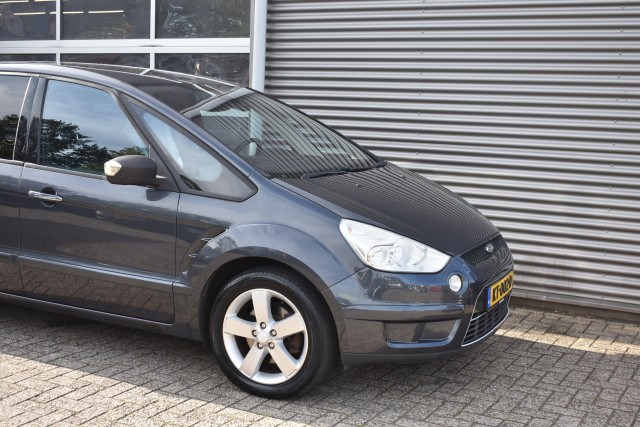 FORD S-MAX 2.0-16V / STOELVERWARMING / AIRCO , Grouwstra Personen- en Bedrijfsautos BV, Deventer