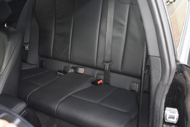 BMW 1-SERIE 118I HIGH EXECUTIVE / M PAKKET / LEDER / NAVI  / STOELVERWARMING , Grouwstra Personen- en Bedrijfsautos BV, Deventer