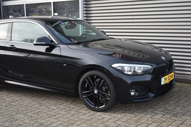 BMW 1-SERIE 118I HIGH EXECUTIVE / M PAKKET / LEDER / NAVI  / STOELVERWARMING , Grouwstra Personen- en Bedrijfsautos BV, Deventer