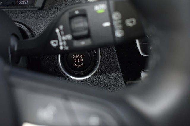 BMW 1-SERIE 118I HIGH EXECUTIVE / M PAKKET / LEDER / NAVI  / STOELVERWARMING , Grouwstra Personen- en Bedrijfsautos BV, Deventer