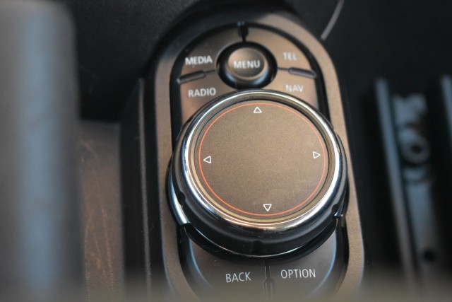 MINI COOPER 1.2 ONE BUSINESS / AIRCO / CRUISE CONTROLE/  MINI CONNECTED , Grouwstra Personen- en Bedrijfsautos BV, Deventer