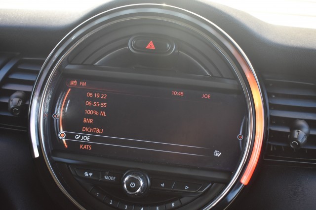 MINI COOPER 1.2 ONE BUSINESS / AIRCO / CRUISE CONTROLE/  MINI CONNECTED , Grouwstra Personen- en Bedrijfsautos BV, Deventer