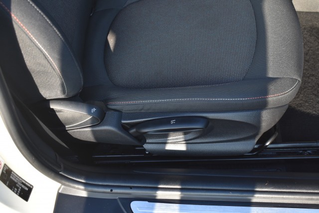 MINI COOPER 1.2 ONE BUSINESS / AIRCO / CRUISE CONTROLE/  MINI CONNECTED , Grouwstra Personen- en Bedrijfsautos BV, Deventer