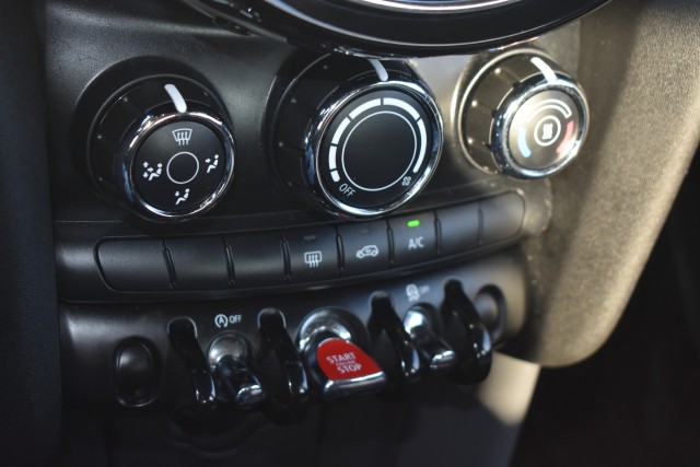 MINI COOPER 1.2 ONE BUSINESS / AIRCO / CRUISE CONTROLE/  MINI CONNECTED , Grouwstra Personen- en Bedrijfsautos BV, Deventer