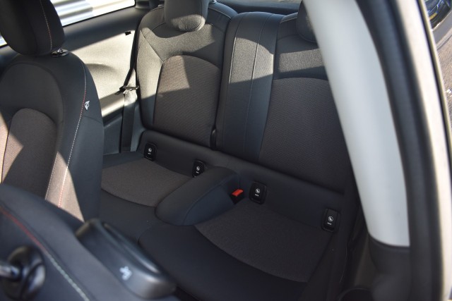 MINI COOPER 1.2 ONE BUSINESS / AIRCO / CRUISE CONTROLE/  MINI CONNECTED , Grouwstra Personen- en Bedrijfsautos BV, Deventer