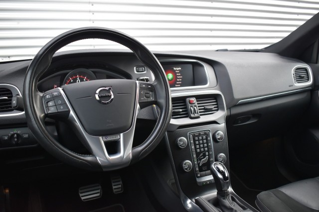 VOLVO V40 1.5 T3 AUT. POLAR+ SPORT / HARMAN/KARDON / AFN. HAAK, Grouwstra Auto`s, Deventer
