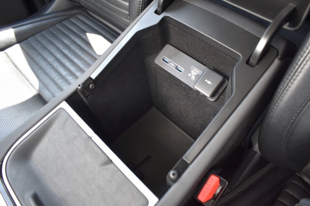 LAND ROVER DISCOVERY SPORT P300E 1.5 S / LEDER / P.CAM./ APPLE CARPLAY / LED KOPL., Grouwstra Auto`s, Deventer