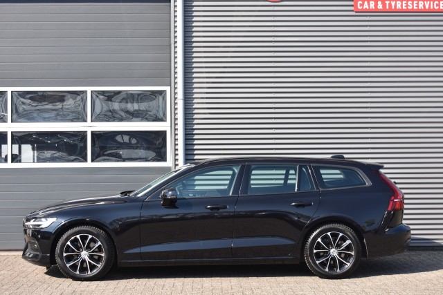 VOLVO V60 2.0 AUT. B3 MOMENTUM / ADAP. CRUISE / PDC + P.CAM. / STOEL + STW VERW., Grouwstra Auto`s, Deventer