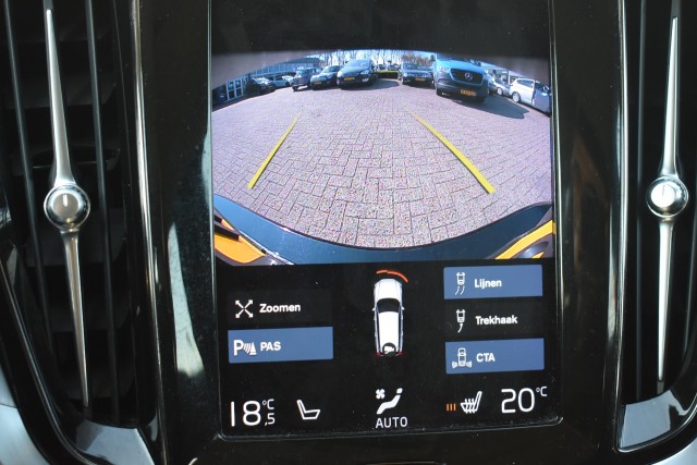 VOLVO V60 2.0 AUT. B3 MOMENTUM / ADAP. CRUISE / PDC + P.CAM. / STOEL + STW VERW., Grouwstra Auto`s, Deventer