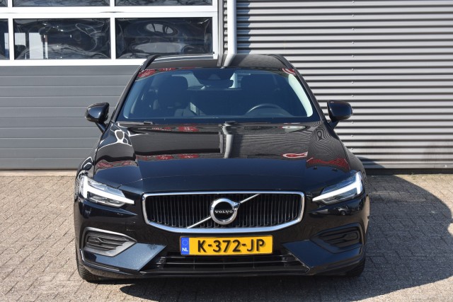 VOLVO V60 2.0 AUT. B3 MOMENTUM / ADAP. CRUISE / PDC + P.CAM. / STOEL + STW VERW., Grouwstra Auto`s, Deventer