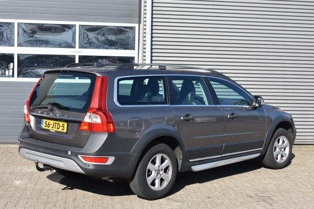 VOLVO XC70 2.4D SUMMUM / VERW STOELEN / LEDER / NL AUTO / 100% ONDERHOUD , Grouwstra Personen- en Bedrijfsautos BV, Deventer