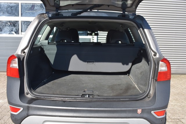 VOLVO XC70 2.4D SUMMUM / VERW STOELEN / LEDER / NL AUTO / 100% ONDERHOUD , Grouwstra Personen- en Bedrijfsautos BV, Deventer