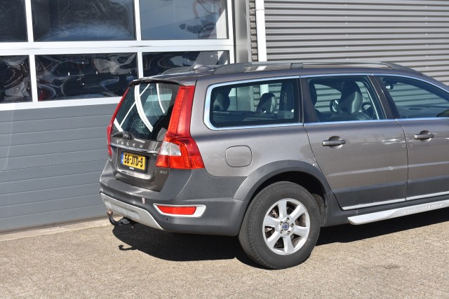 VOLVO XC70 2.4D SUMMUM / VERW STOELEN / LEDER / NL AUTO / 100% ONDERHOUD , Grouwstra Personen- en Bedrijfsautos BV, Deventer