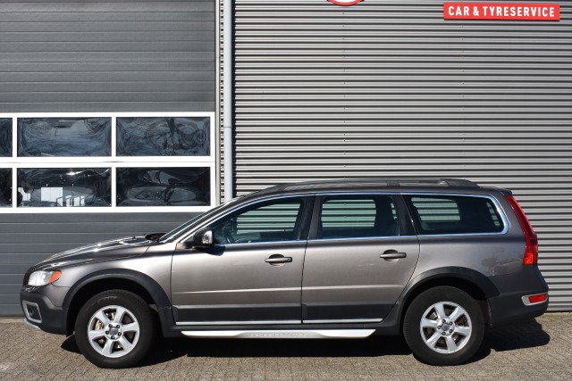 VOLVO XC70 2.4D SUMMUM / VERW STOELEN / LEDER / NL AUTO / 100% ONDERHOUD , Grouwstra Personen- en Bedrijfsautos BV, Deventer