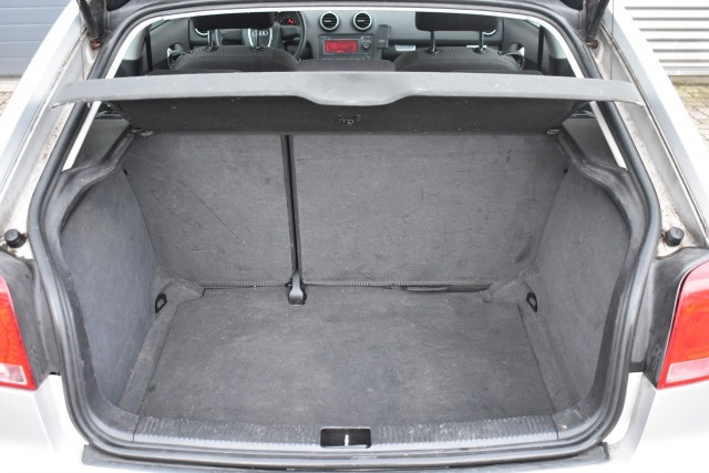 AUDI A3 2.0 TDI ATTR. BNS / PANO DAK / CLIMA / PDC / 100% ONDERHOUDEN, Grouwstra Personen- en Bedrijfsautos BV, Deventer