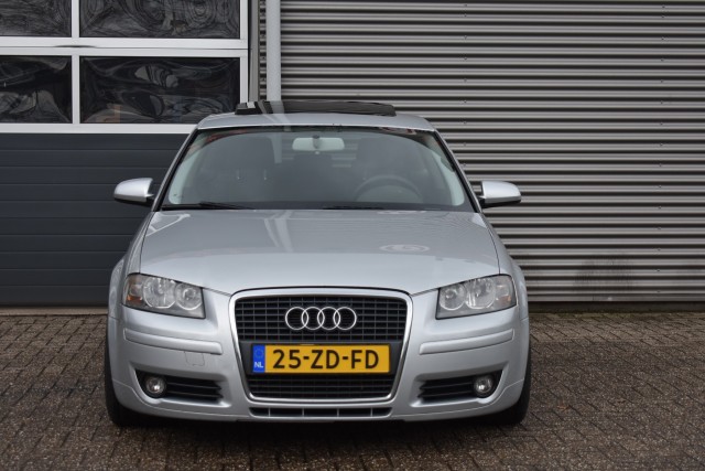 AUDI A3 2.0 TDI ATTR. BNS / PANO DAK / CLIMA / PDC / 100% ONDERHOUDEN, Grouwstra Personen- en Bedrijfsautos BV, Deventer