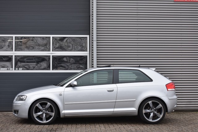 AUDI A3 2.0 TDI ATTR. BNS / PANO DAK / CLIMA / PDC / 100% ONDERHOUDEN, Grouwstra Personen- en Bedrijfsautos BV, Deventer