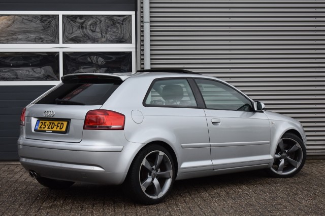 AUDI A3 2.0 TDI ATTR. BNS / PANO DAK / CLIMA / PDC / 100% ONDERHOUDEN, Grouwstra Personen- en Bedrijfsautos BV, Deventer